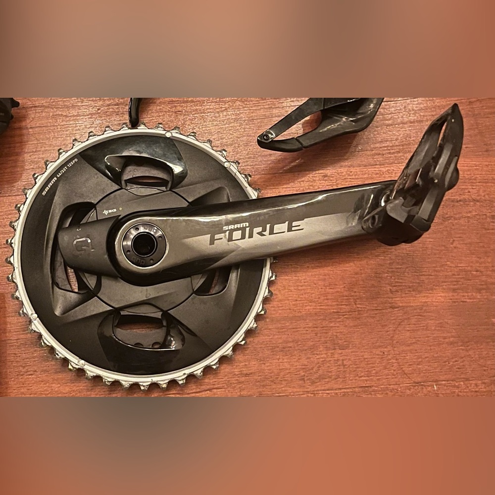 12spd SRAM Force eTap AXS Crank with power meter  
(Pedals not included)